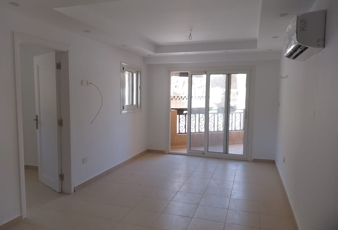 ZU-112 - 1 bedroom 60m2 back view (on hotel Caves) with balcony - 1,008,000 Egp
